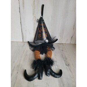 Witch is in hat sitting table Edge Decor Halloween